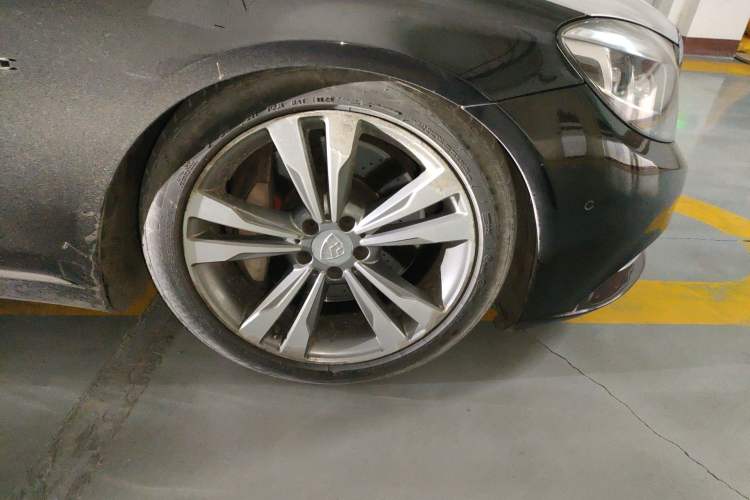 Used Mercedes-Benz Maybach S-Class 2015 S 400 4MATIC Right Front Wheel Hub
