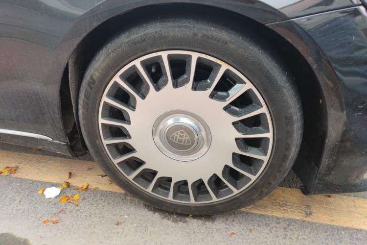 Used Mercedes-Benz Maybach S-Class 2015 S 400 4MATIC Right Front Wheel Hub