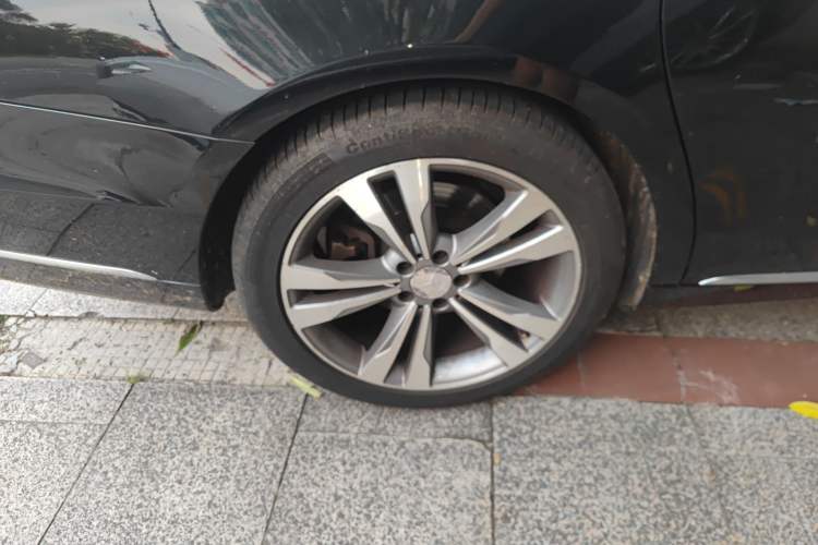 Used Mercedes-Benz Maybach S-Class 2015 S 400 4MATIC Right Rear Wheel Hub