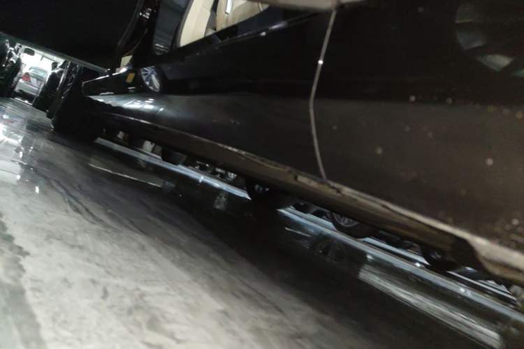Used Mercedes-Benz Maybach S-Class 2015 S 400 4MATIC Right Side Sill