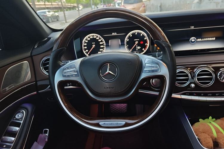 Used Mercedes-Benz Maybach S-Class 2015 S 400 4MATIC Steering Wheel