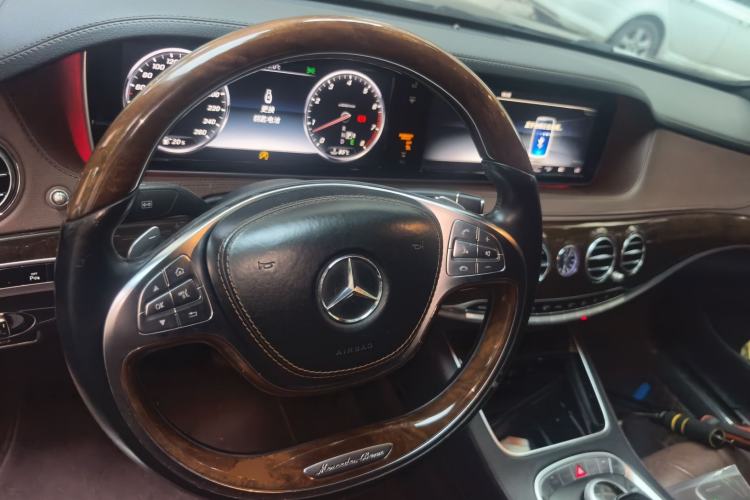 Used Mercedes-Benz Maybach S-Class 2015 S 400 4MATIC Steering Wheel