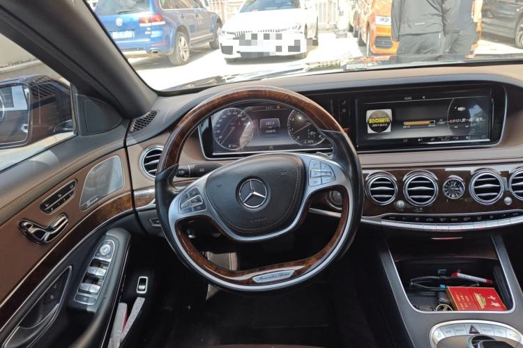 Used Mercedes-Benz Maybach S-Class 2015 S 400 4MATIC Steering Wheel