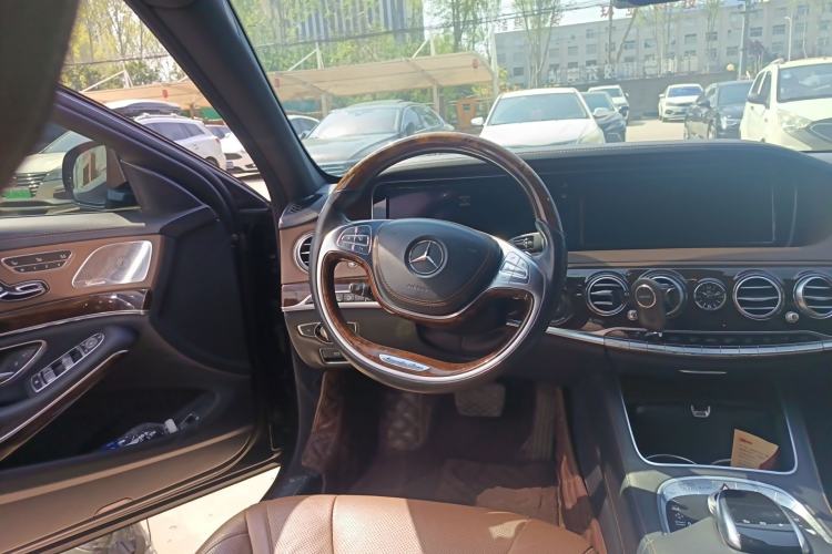 Used Mercedes-Benz Maybach S-Class 2015 S 400 4MATIC Steering Wheel