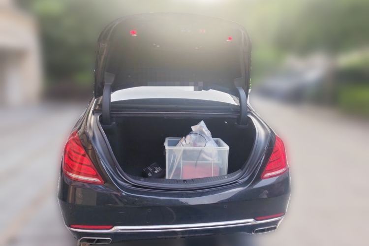Used Mercedes-Benz Maybach S-Class 2015 S 400 4MATIC Trunk