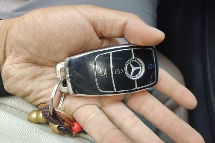 Used Mercedes-Benz Maybach S-Class 2015 S 400 4MATIC Vehicle Key