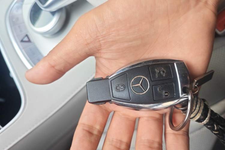 Used Mercedes-Benz Maybach S-Class 2015 S 400 4MATIC Vehicle Key