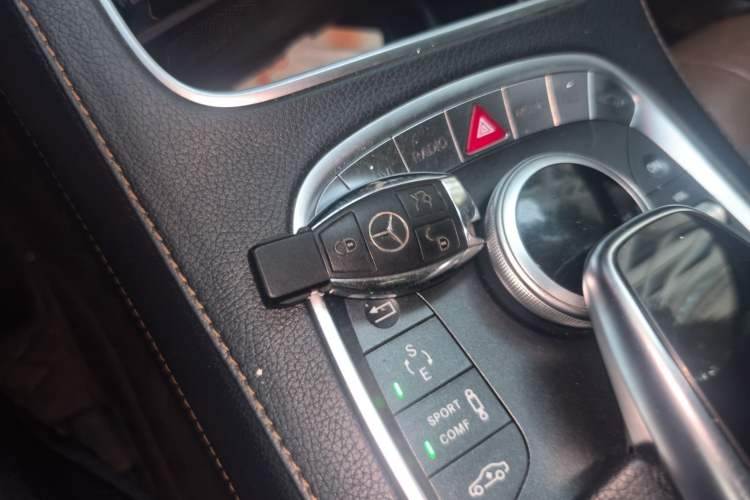 Used Mercedes-Benz Maybach S-Class 2015 S 400 4MATIC Vehicle Key