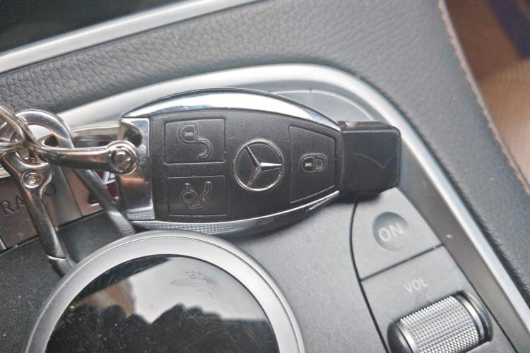 Used Mercedes-Benz Maybach S-Class 2015 S 400 4MATIC Vehicle Key