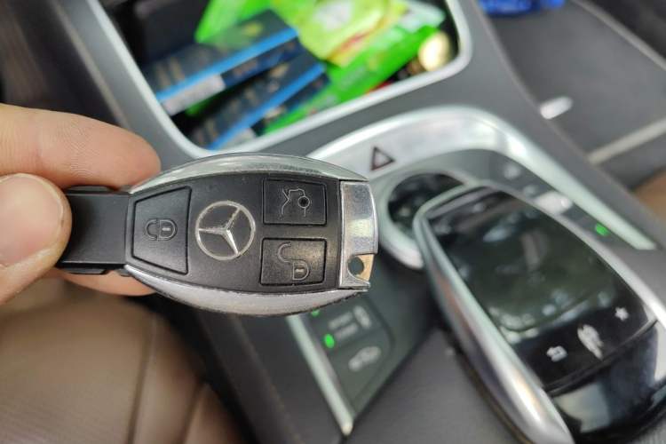 Used Mercedes-Benz Maybach S-Class 2015 S 400 4MATIC Vehicle Key