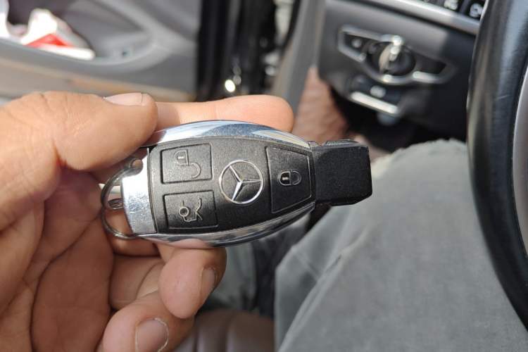 Used Mercedes-Benz Maybach S-Class 2015 S 400 4MATIC Vehicle Key