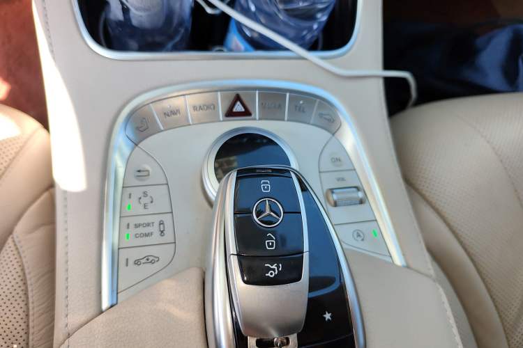 Used Mercedes-Benz Maybach S-Class 2015 S 400 4MATIC Vehicle Key