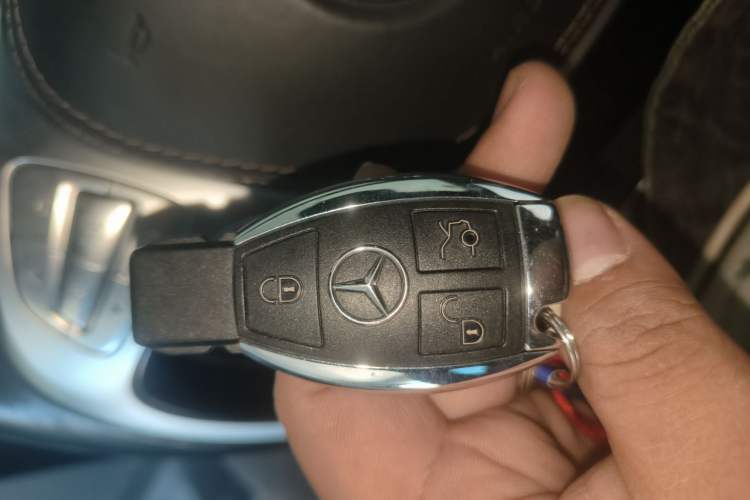 Used Mercedes-Benz Maybach S-Class 2015 S 400 4MATIC Vehicle Key