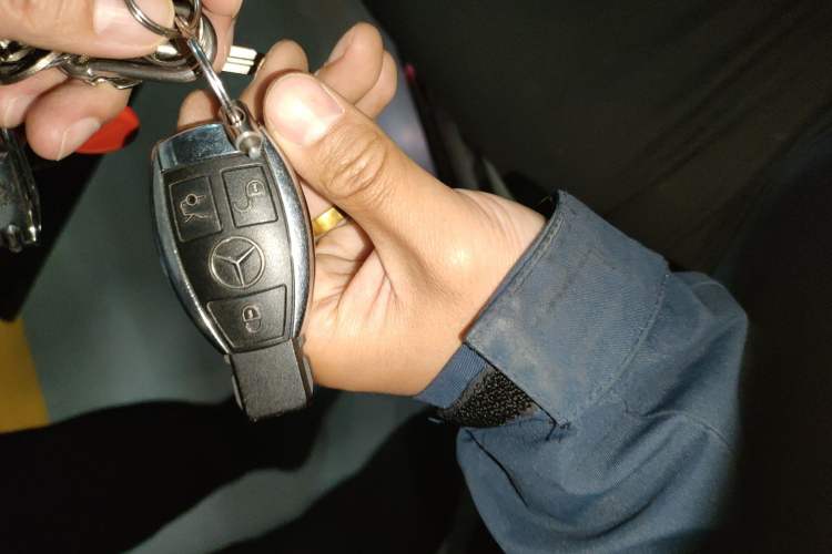 Used Mercedes-Benz Maybach S-Class 2015 S 400 4MATIC Vehicle Key