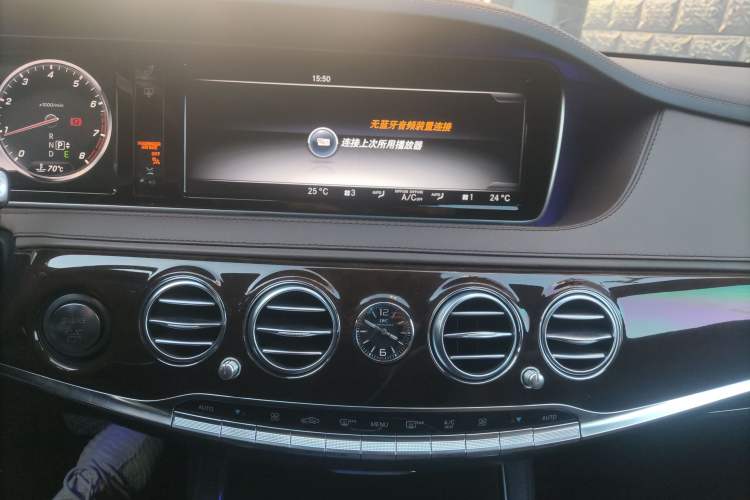 Used Mercedes-Benz Maybach S-Class 2015 S 400 4MATIC Audio And AC Panel