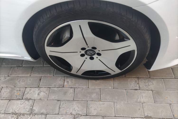 Used Mercedes-Benz Maybach S-Class 2015 S 400 4MATIC Right Front Wheel Hub
