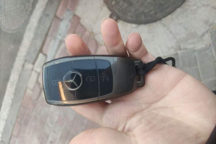 Used Mercedes-Benz Maybach S-Class 2015 S 400 4MATIC Vehicle Key