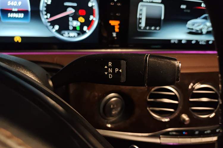 Used Mercedes-Benz Maybach S-Class 2015 S 400 4MATIC Gear Lever