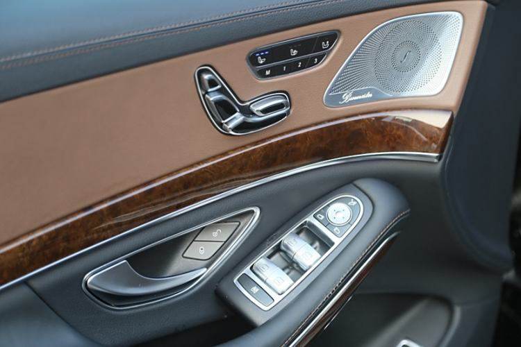 Used Mercedes-Benz Maybach S-Class 2016 S 400 4MATIC Audio And AC Panel