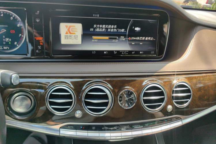 Used Mercedes-Benz Maybach S-Class 2016 S 400 4MATIC Audio And AC Panel