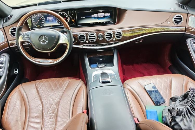 Used Mercedes-Benz Maybach S-Class 2016 S 400 4MATIC Center Console