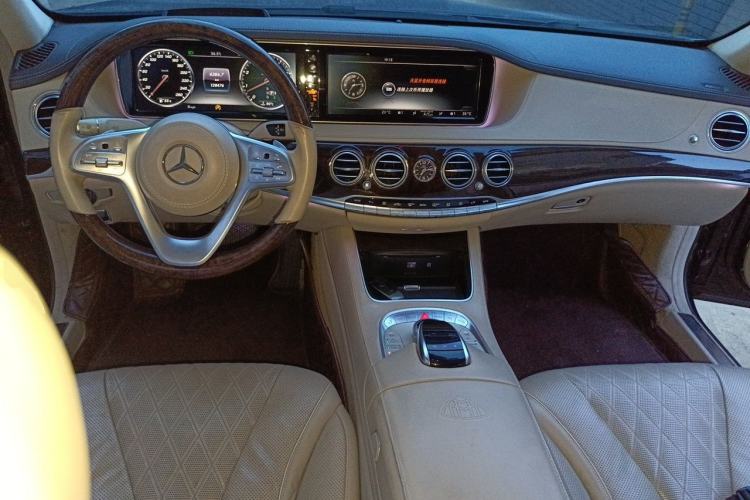 Used Mercedes-Benz Maybach S-Class 2016 S 400 4MATIC Center Console