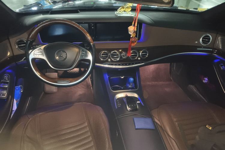 Used Mercedes-Benz Maybach S-Class 2016 S 400 4MATIC Center Console