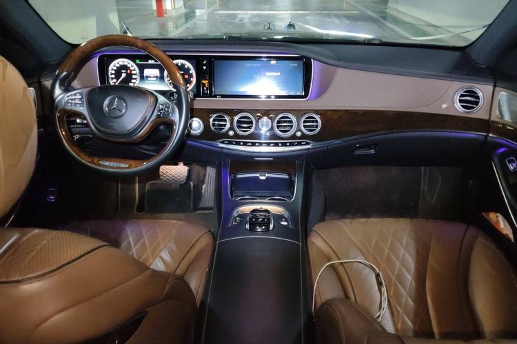 Used Mercedes-Benz Maybach S-Class 2016 S 400 4MATIC Center Console