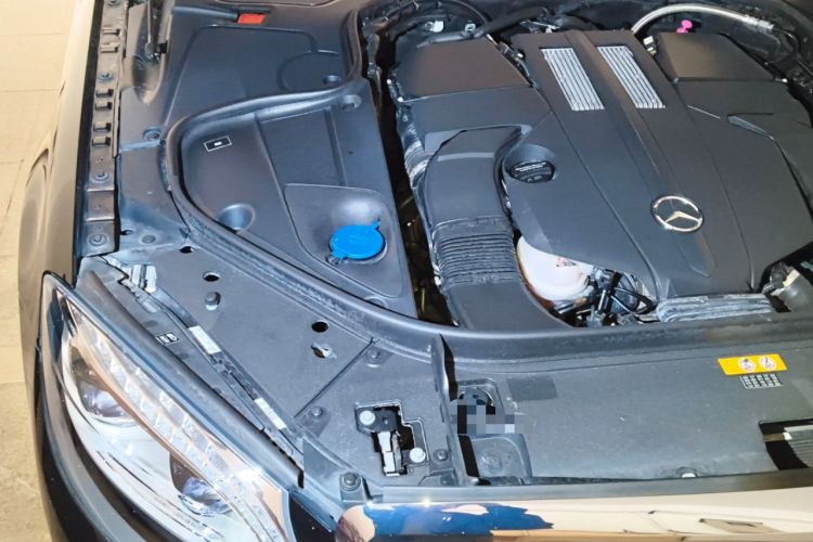 Used Mercedes-Benz Maybach S-Class 2016 S 400 4MATIC Engine Bay Right