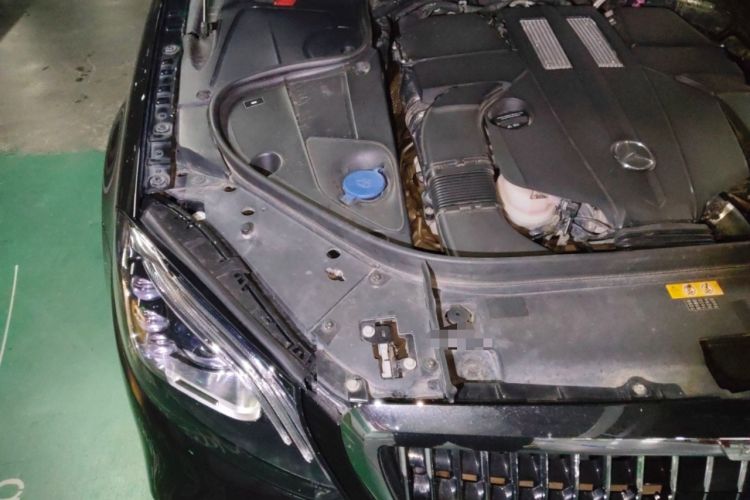 Used Mercedes-Benz Maybach S-Class 2016 S 400 4MATIC Engine Bay Right