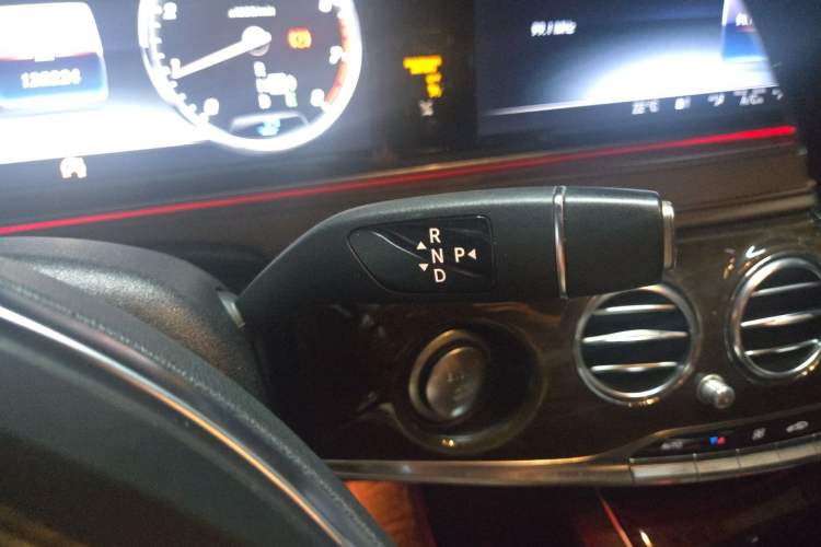 Used Mercedes-Benz Maybach S-Class 2016 S 400 4MATIC Gear Lever