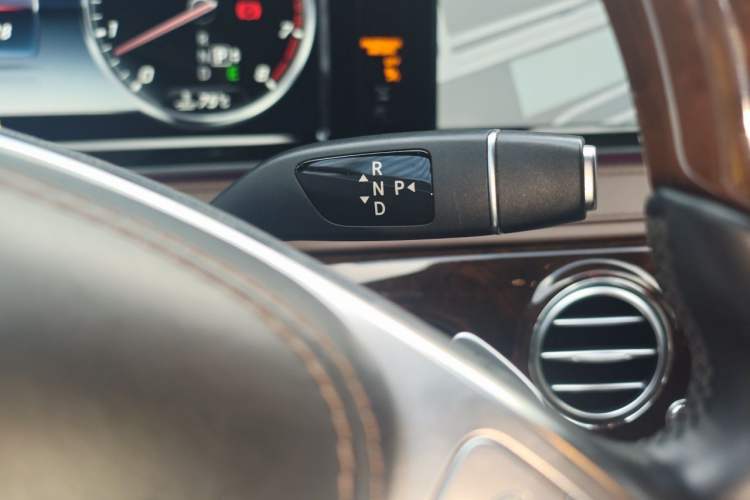 Used Mercedes-Benz Maybach S-Class 2016 S 400 4MATIC Gear Lever