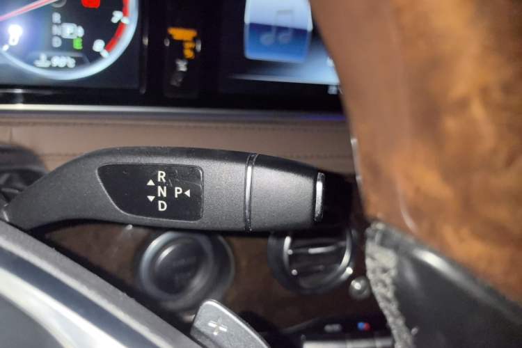 Used Mercedes-Benz Maybach S-Class 2016 S 400 4MATIC Gear Lever