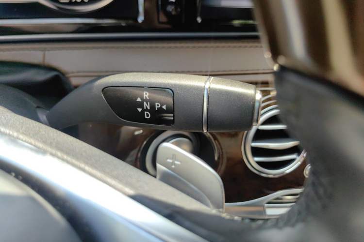 Used Mercedes-Benz Maybach S-Class 2016 S 400 4MATIC Gear Lever