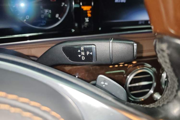Used Mercedes-Benz Maybach S-Class 2016 S 400 4MATIC Gear Lever