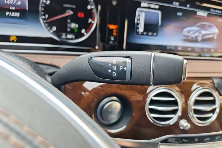 Used Mercedes-Benz Maybach S-Class 2016 S 400 4MATIC Gear Lever