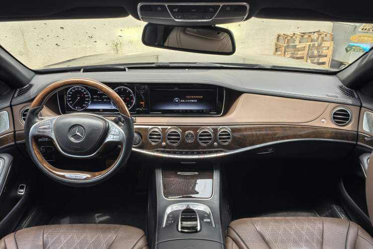 Used Mercedes-Benz Maybach S-Class 2016 S 400 4MATIC Interior 1
