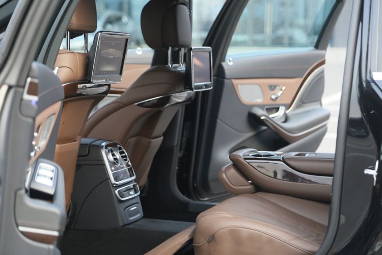 Used Mercedes-Benz Maybach S-Class 2016 S 400 4MATIC Interior 3