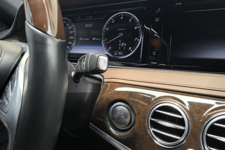 Used Mercedes-Benz Maybach S-Class 2016 S 400 4MATIC Interior 4