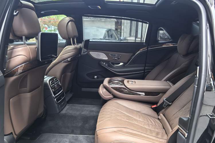 Used Mercedes-Benz Maybach S-Class 2016 S 400 4MATIC Interior 6