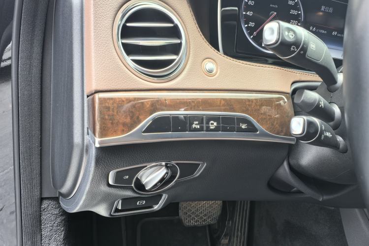 Used Mercedes-Benz Maybach S-Class 2016 S 400 4MATIC Interior 8