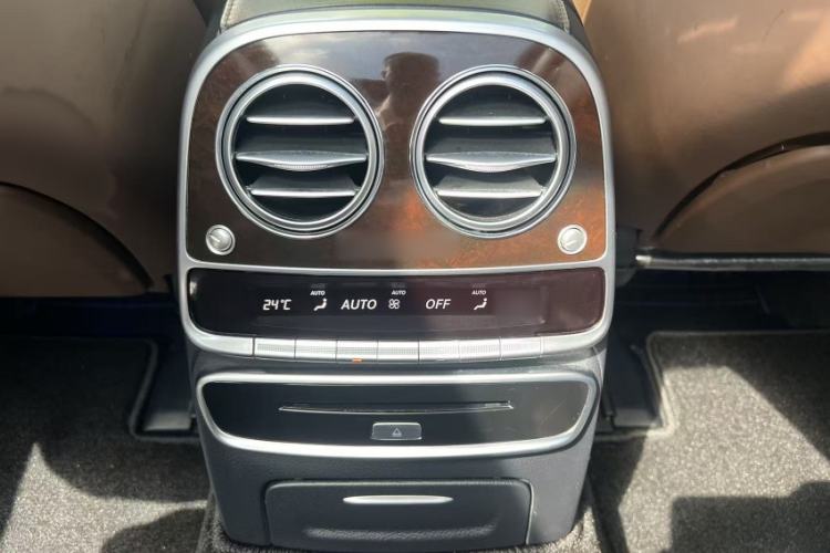 Used Mercedes-Benz Maybach S-Class 2016 S 400 4MATIC Interior 8