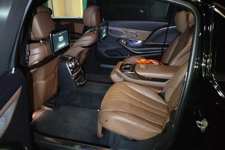 Used Mercedes-Benz Maybach S-Class 2016 S 400 4MATIC Left Rear Seat