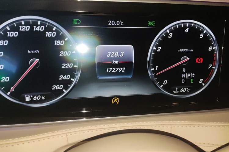 Used Mercedes-Benz Maybach S-Class 2016 S 400 4MATIC Odometer Close Up