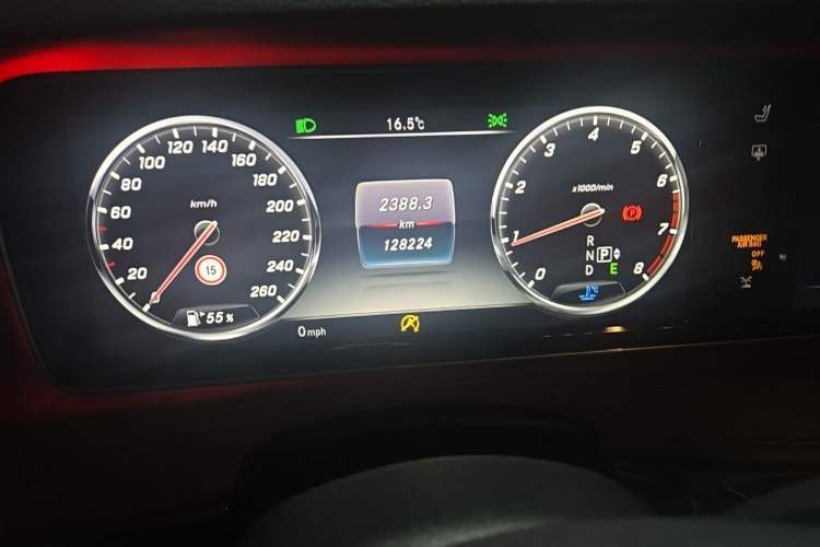 Used Mercedes-Benz Maybach S-Class 2016 S 400 4MATIC Odometer Close Up