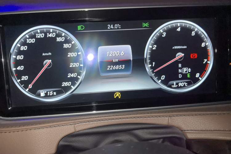 Used Mercedes-Benz Maybach S-Class 2016 S 400 4MATIC Odometer Close Up
