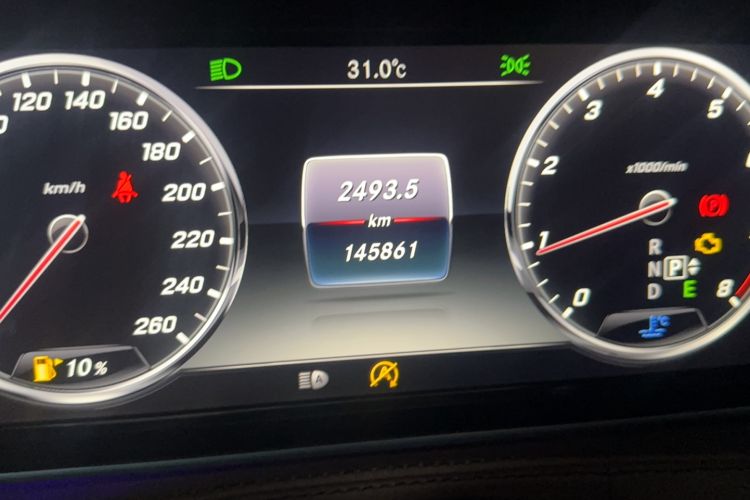 Used Mercedes-Benz Maybach S-Class 2016 S 400 4MATIC Odometer Close Up