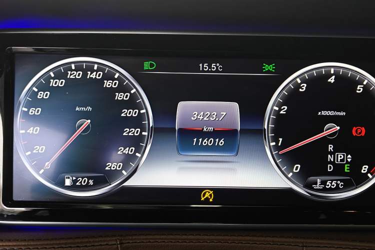 Used Mercedes-Benz Maybach S-Class 2016 S 400 4MATIC Odometer Close Up