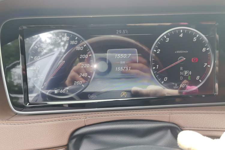 Used Mercedes-Benz Maybach S-Class 2016 S 400 4MATIC Odometer Close Up