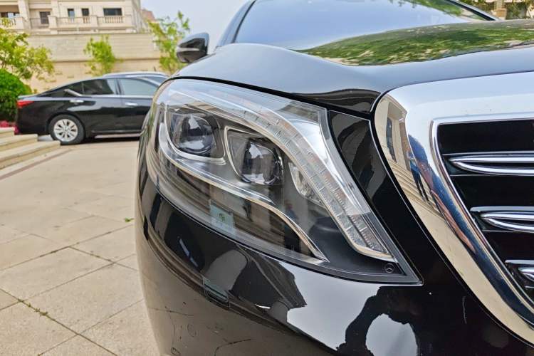 Used Mercedes-Benz Maybach S-Class 2016 S 400 4MATIC Right Front Headlight